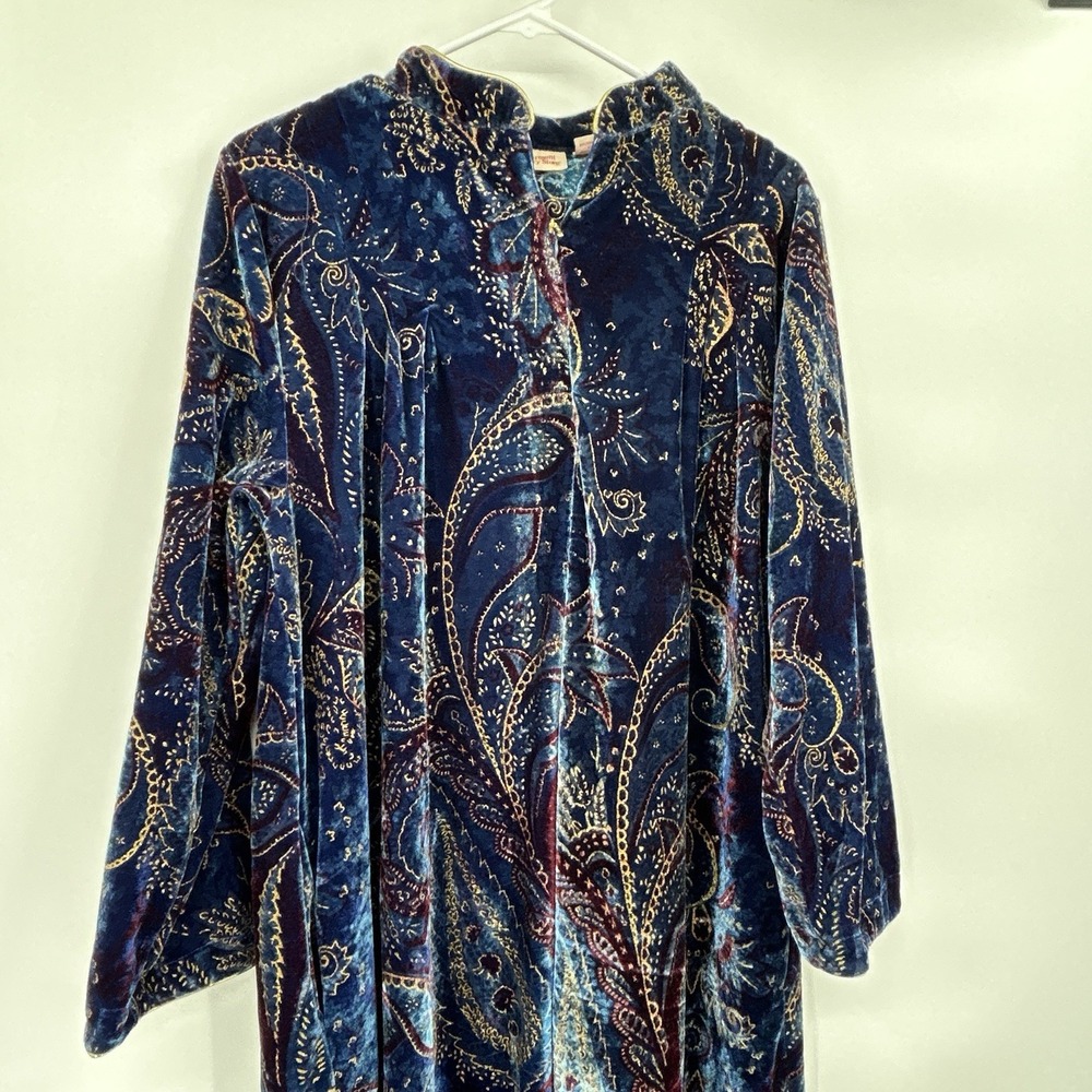 The Vermont Country Store Velvet Long Robe Housecoat Size L Blue Gold Paisley